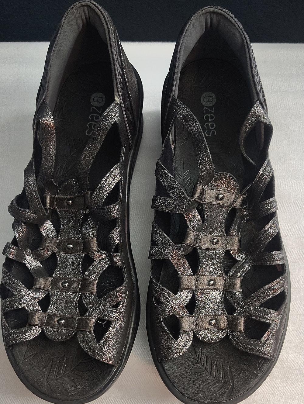 Bzees Sasha Pewter Metallic Fisherman Wedge Sandals size 8